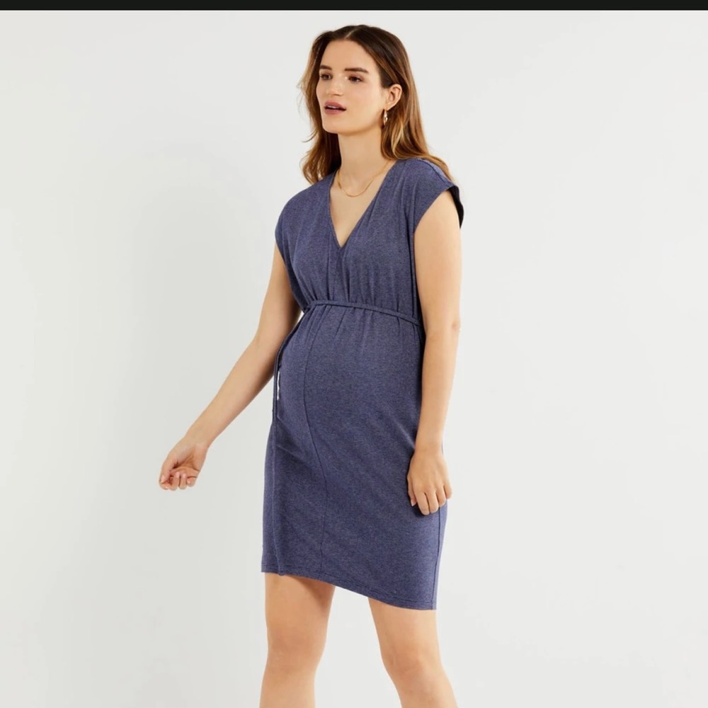 A Pea in the Pod relaxed fit maternity dress. NWT. Size medium, navy